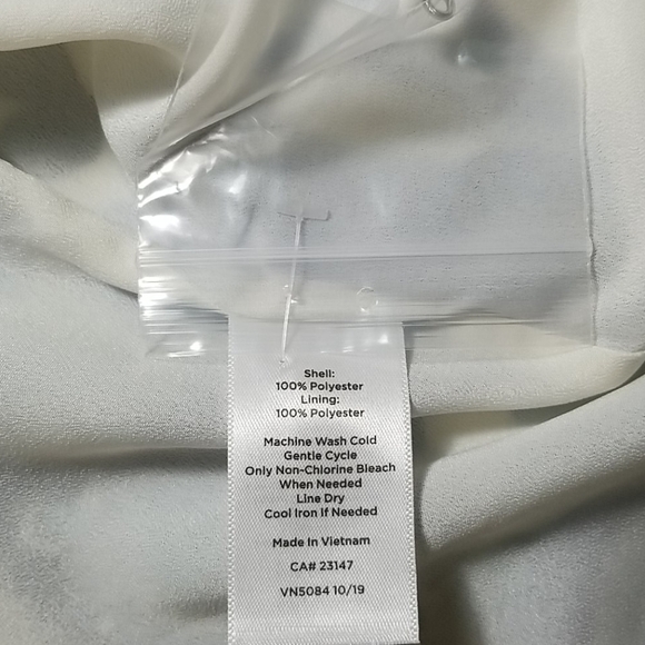 Talbots Women's Blouse Size S Floral Print Lined Ruffled Cuff - Picture 7 of 7